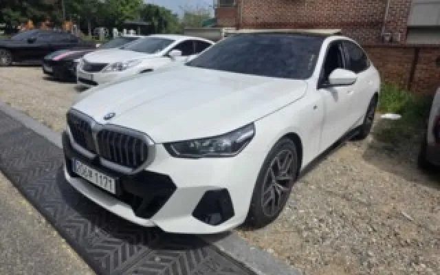 인천중고차시세 5시리즈 (G60) 520i 매물 사진 12 - 2023/11 23,405km