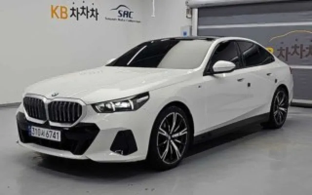 인천중고차시세 5시리즈 (G60) 530i xDrive 매물 사진 10 - 2025/06 37,714km