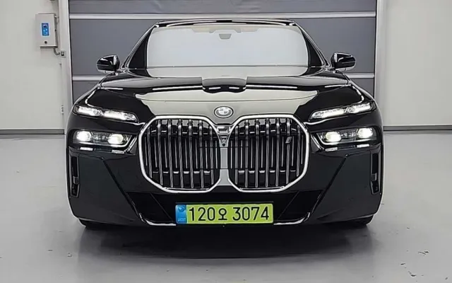 인천중고차시세 BMW i7 xDrive 60 M 스포츠 이그제큐티브 팩 매물 사진 6 - 2024/08 58,688km